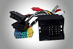 Car wiring harness adaptors and connectors